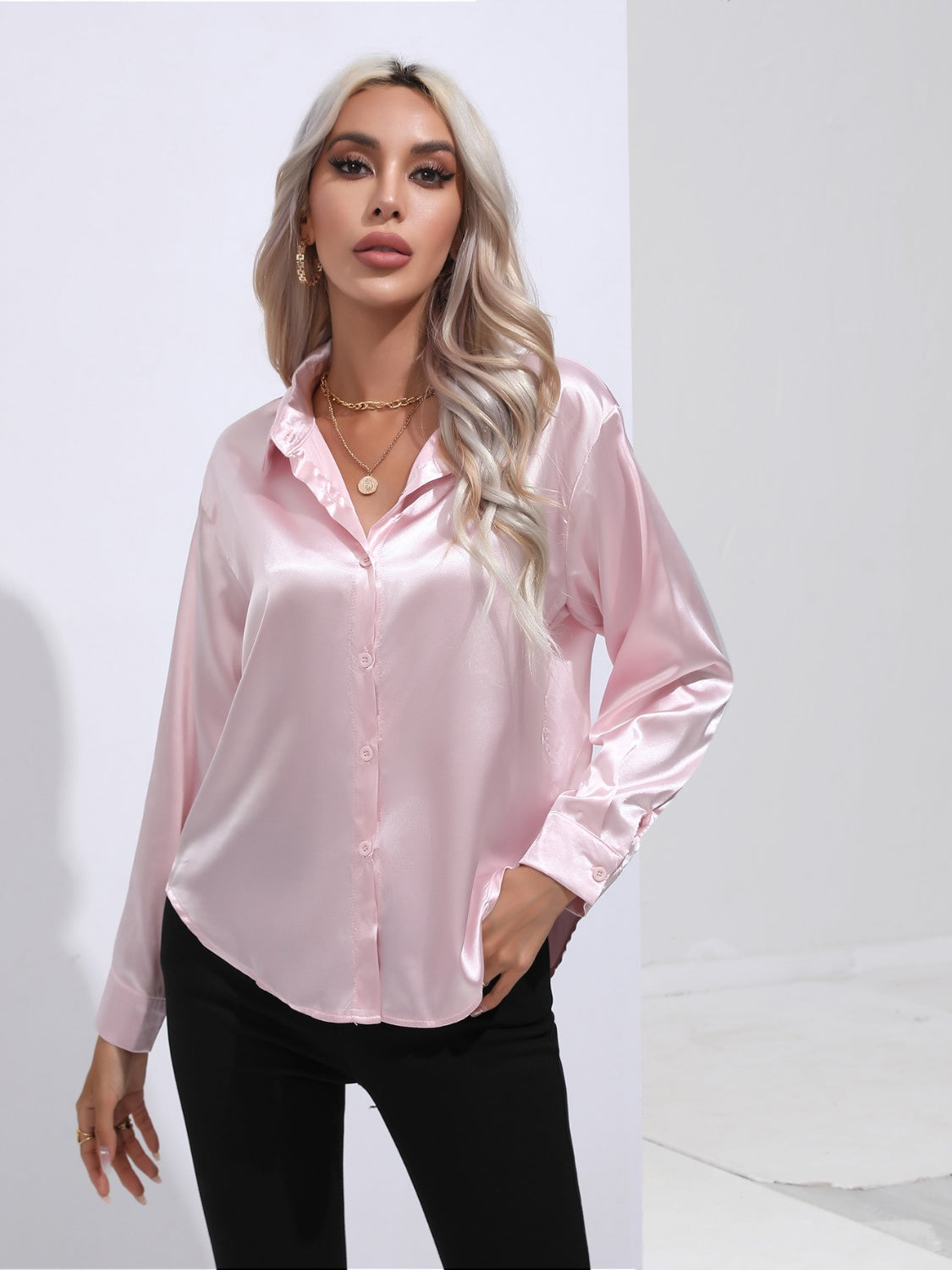 Collared Neck Buttoned Long Sleeve Shirt